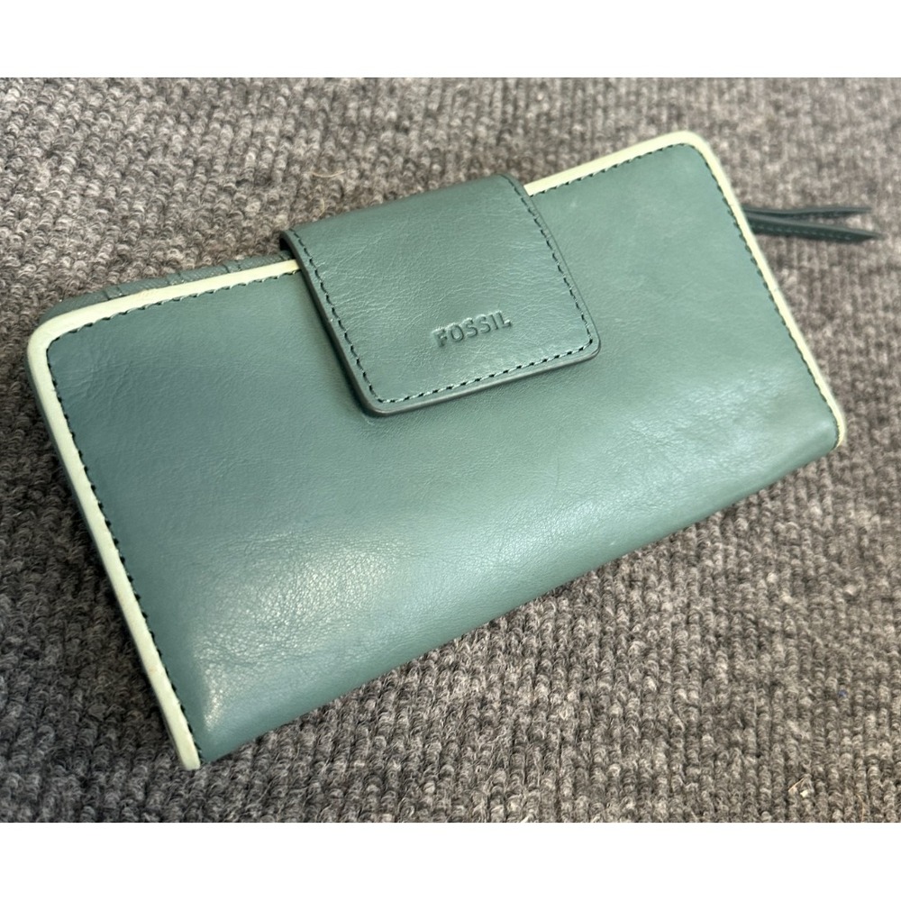 Fossil Leather Tab Clutch Wallet Sage Green Zip Coin Pocket Card Holder RFID New